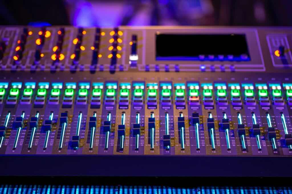 Tontechnik Mixer Audio Engineer Ausbildung Marburg
